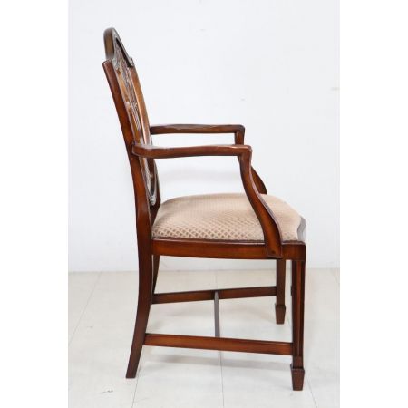 Einzelner Sheraton Style Stuhl mit Armlehnen, in Mahagoni - sofort lieferbar