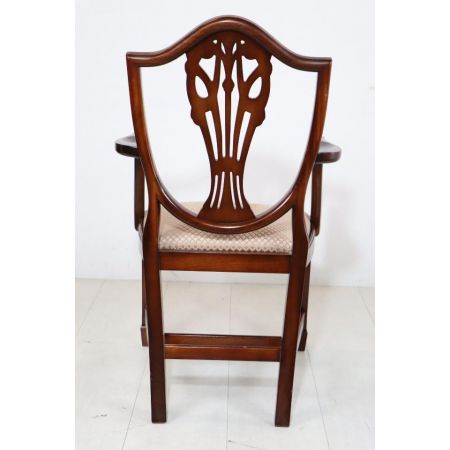 Einzelner Sheraton Style Stuhl mit Armlehnen, in Mahagoni - sofort lieferbar