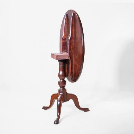 Regency Tilt Top Table ca. 1820 Mahagoni