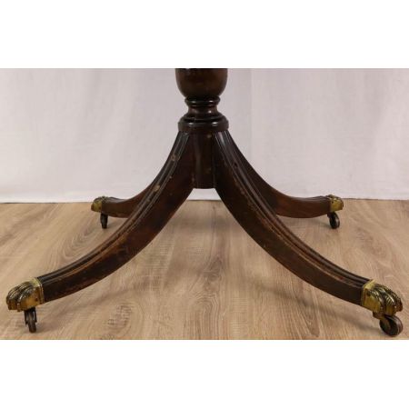 Eleganter Esstisch / Pillar Table, ausziehbar, Mahagoni