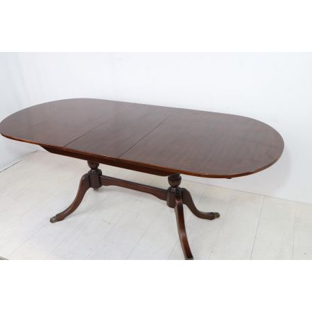 Eleganter Esstisch im Regency Style, ausziehbar, in Mahagoni