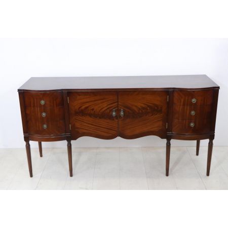 Elegantes Sideboard im klassischen englischen Stil, in Mahagoni