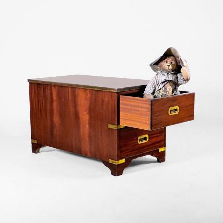 Antike Military Kommode aus Mahagoni – Handgefertigt im 19. Jahrhundert mit typischen Marinegriffen