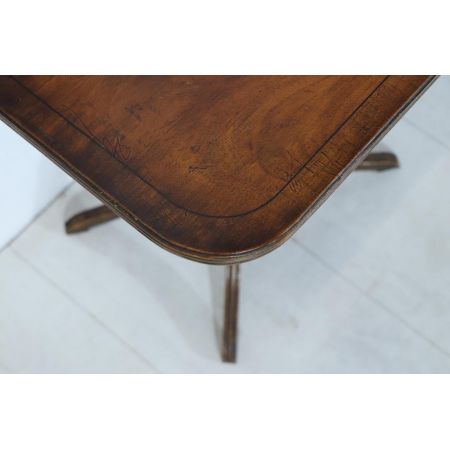 Englischer Beistelltisch / Side Table mit Bandintarsie