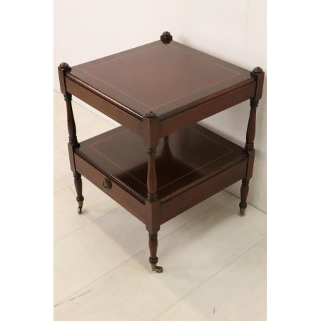 Englischer Lamp Table auf Rollen, in Mahagoni