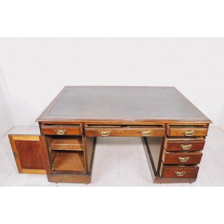 Englischer Mahagoni Pedestal Desk, Schreibtisch mit Lederfläche, Partners Desk