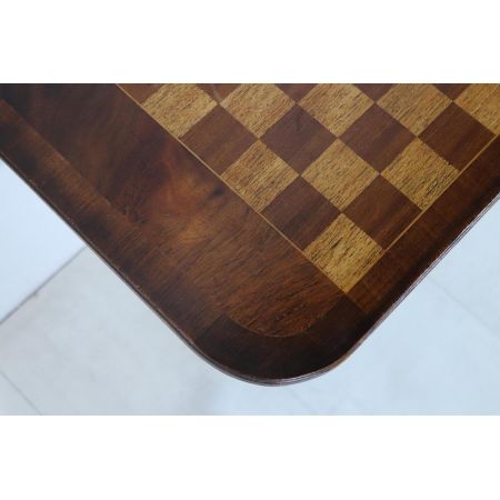 Englischer Spieltisch / Schachtisch, eindrucksvolle Patina