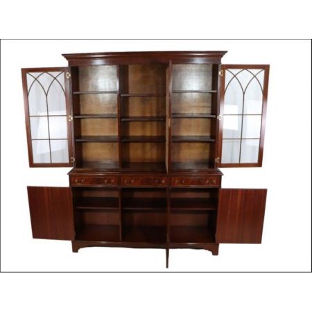 Englischer verglaster Bücherschrank in Mahagoni, gotischer Antik Stil