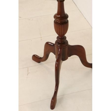 Englischer Wine Table mit Galerie, in Mahagoni