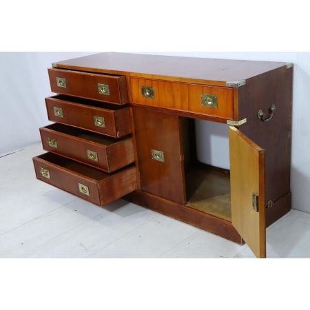 Englisches Sideboard / Fernsehbank im Military Style, in Eibe