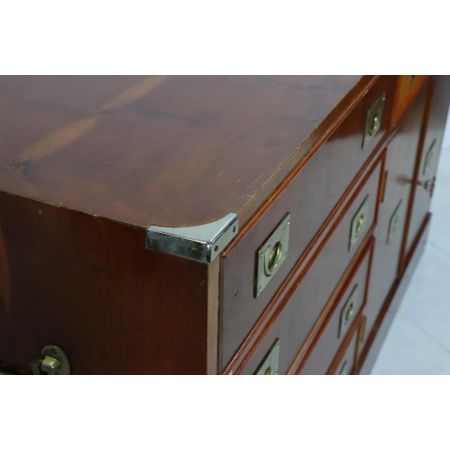 Englisches Sideboard / Fernsehbank im Military Style, in Eibe