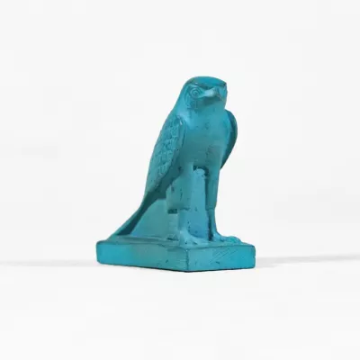 Figur des Gottes Horus – Ägyptische Falkenskulptur
