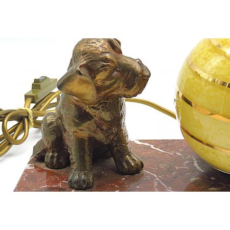 Französische Art déco Dekoleuchte mit Hunde- und Katzenfigur
