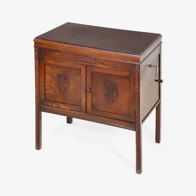 Grammophonschrank Alt