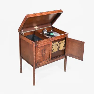 Grammophonschrank Alt