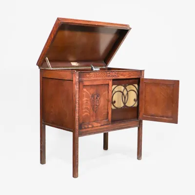 Grammophonschrank Alt