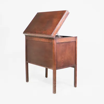 Grammophonschrank Alt