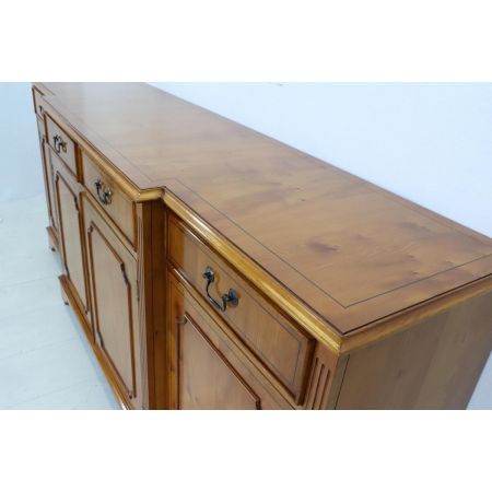 Handgefertigtes englisches Sideboard, 4-türig, in Eibe