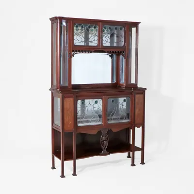 Antike Jugendstil Vitrine aus England um 1900 Mahagoni Arts and Crafts Vitrinenschrank