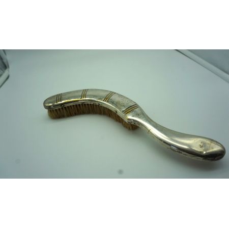 Silbernes Tischset Plate Besen Blech und Schale 