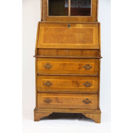 Aufsatzsekretär Nussbaum mit Intarsien