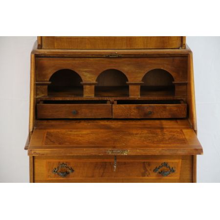 Aufsatzsekretär Nussbaum mit Intarsien