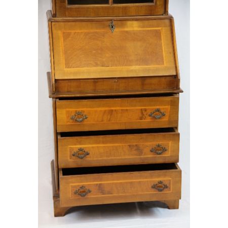 Aufsatzsekretär Nussbaum mit Intarsien