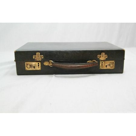 alter Dokumentenkoffer