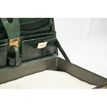 alter Dokumentenkoffer