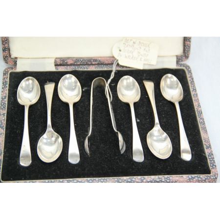 Teelöffel und Zuckerzange