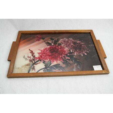 Tablet mit floralem Muster