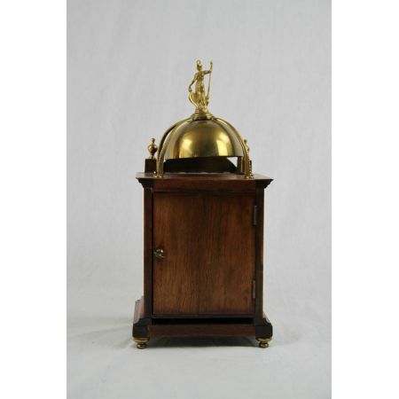 Alte Kaminuhr "Golden Ornaments"