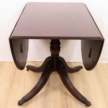 Klappbarer Esstisch / Drop Leaf Table, Mahagoni, auf Rollen