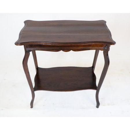 occasional table / Tisch aus Massivholz Beistelltisch