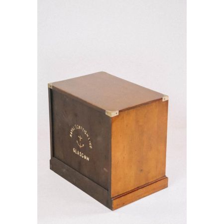 Mahagoni Kommode im Marine-Stil