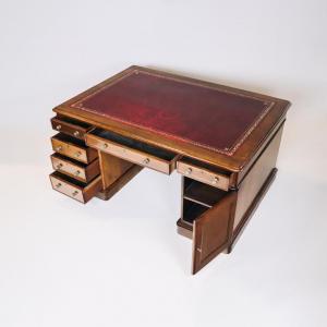Late Victorian Partners Desk, Schreibtisch mit Lederfläche, Writing Table, Pedestal Desk