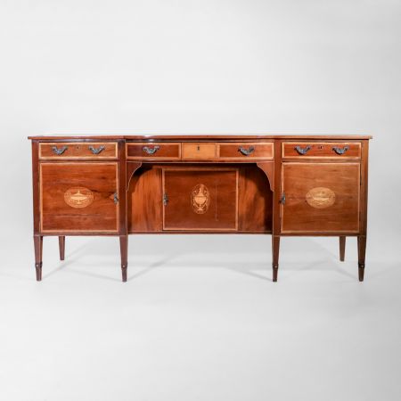 Bow fronted Sideboard aus Mahagoni mit Amphoren Intarsien, Victorian Buffet, Anrichte, Konsolenschrank