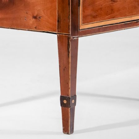 Bow fronted Sideboard aus Mahagoni mit Amphoren Intarsien, Victorian Buffet, Anrichte, Konsolenschrank