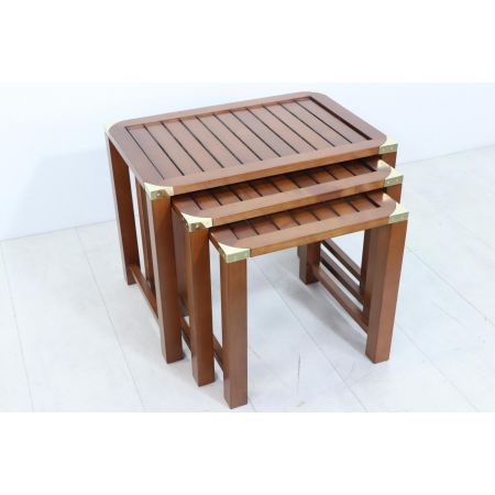 Maritimes Nest of Tables im Military Style in Eibe