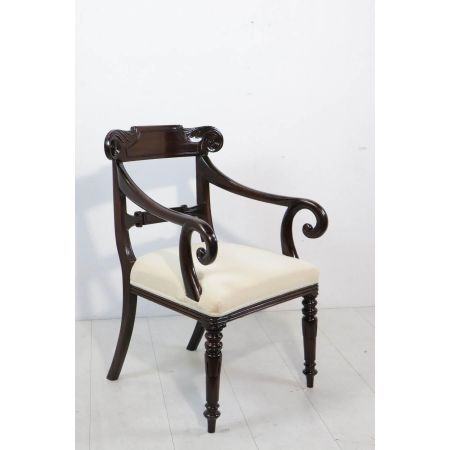 Massiver Esszimmerstuhl aus Massivholz im viktorianischen Stil