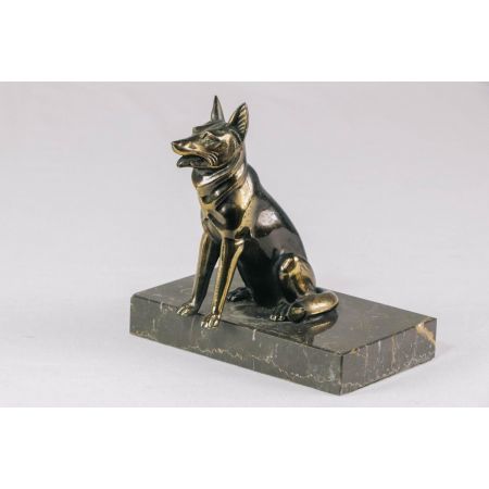 Messingskulptur "Hund" mit Postament aus Marmor