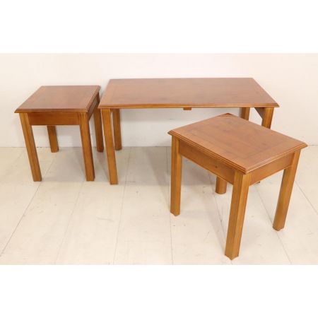 Nest of Tables im klassischen englischen Stil, mit Bandintarsien