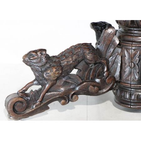 Ovaler antiker  französicher Jagdtisch aus Massivholz,massiver Eichentisch mit autentischer Patina