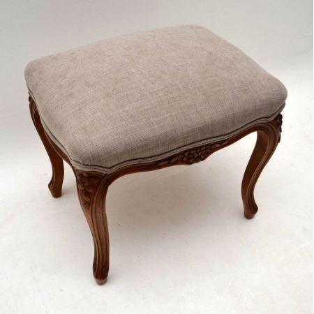 Paar Antike französische Walnussholz gepolsterte Hocker