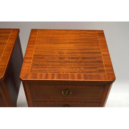 Antike intarsierte Mahagoni Nachttische