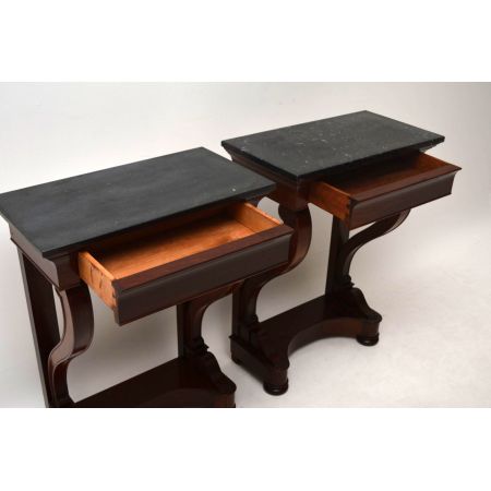 Antike Mahagoni Tische mit Marmor