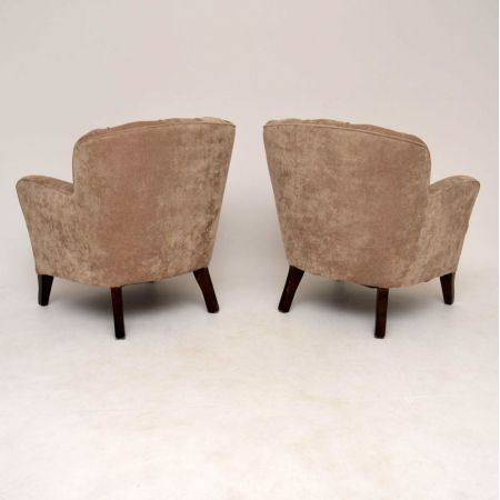 Paar Art Deco Schwedische Scallop Sessel Fernsehsessel