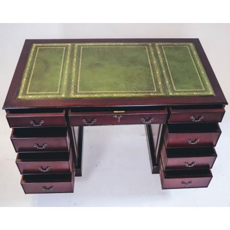 "Pedestal Desk", Mahagoni, englischer Schreibtisch