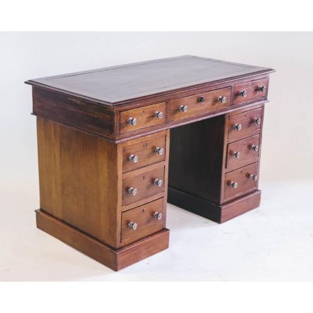 "Pedestal Desk", Mahagoni, englischer Schreibtisch