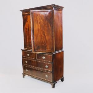 Edwardianischer Wäschenschrank  Linnen Press aus massivem Mahagoni mit oval handles